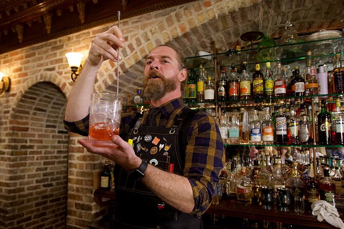Cocktail Class in Congress Street Up